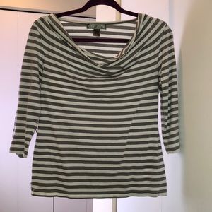 Scoop neck, 3/4 sleeves, white and gray top.